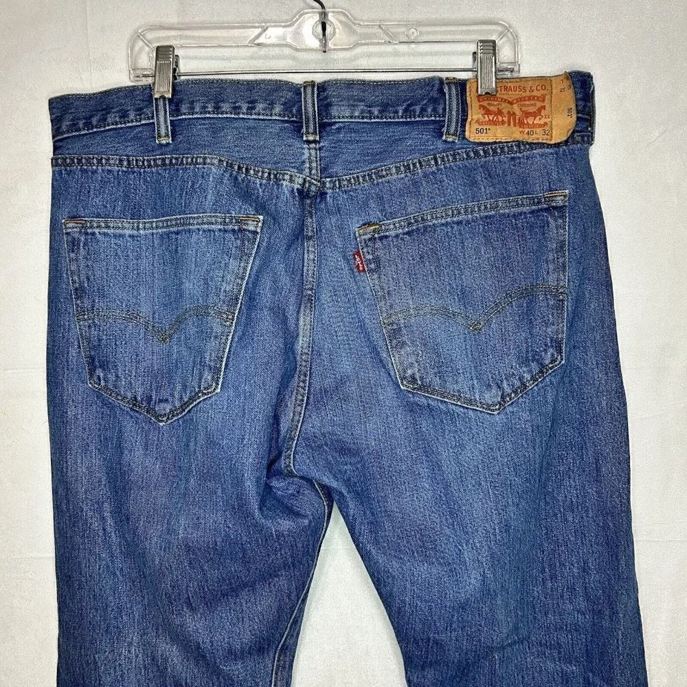 Levis 501 Jeans Men 40x32 Blue Classic Straight Leg Button Fly Mid-Rise